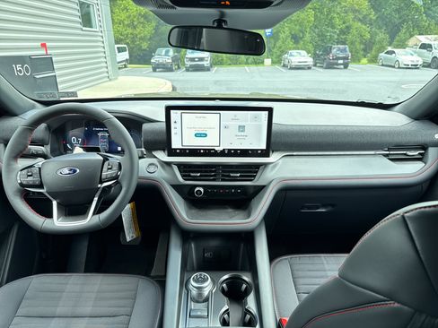 New 2026 Ford Explorer ST-Line w/ ST-Line Street Pack AWD/4WD image 3