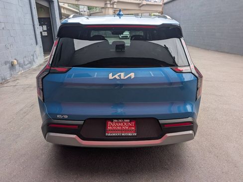 Used 2024 Kia EV9 Wind AWD/4WD image 4