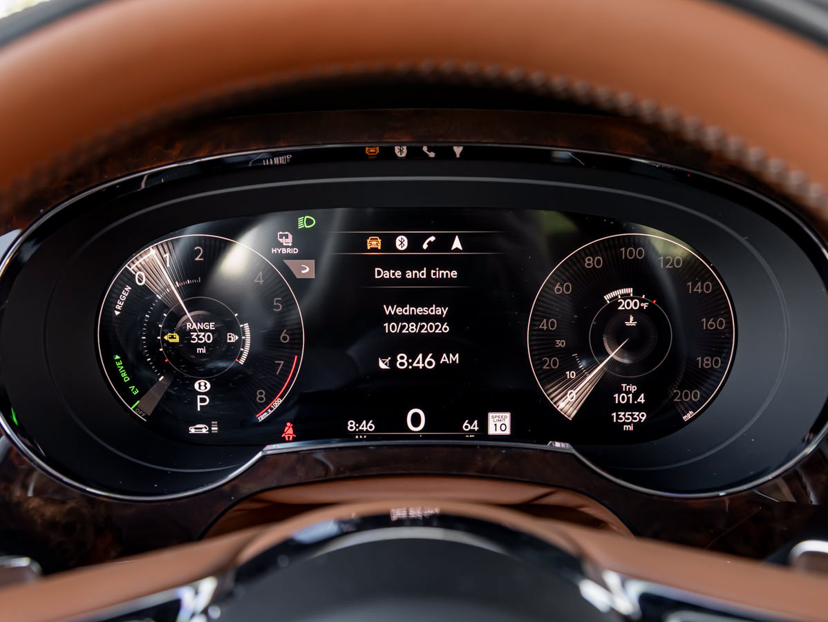 Used 2023 Bentley Bentayga Plug-In Hybrid AWD/4WD image 21