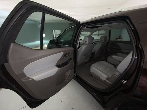 Used 2021 Chevrolet Traverse Premier w/ LPO, Floor Liner Package AWD/4WD image 23
