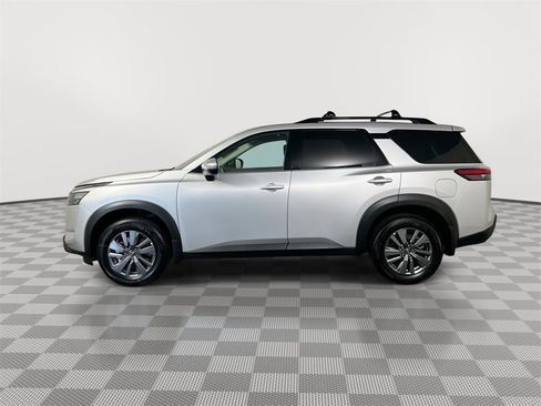 New 2025 Nissan Pathfinder SV image 5