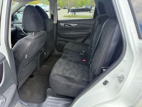 Used 2016 Nissan Rogue SV w/ SV Premium Package AWD/4WD image 20