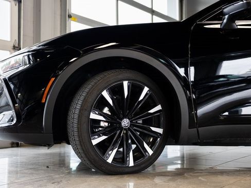 Used 2025 Toyota Crown Platinum image 8