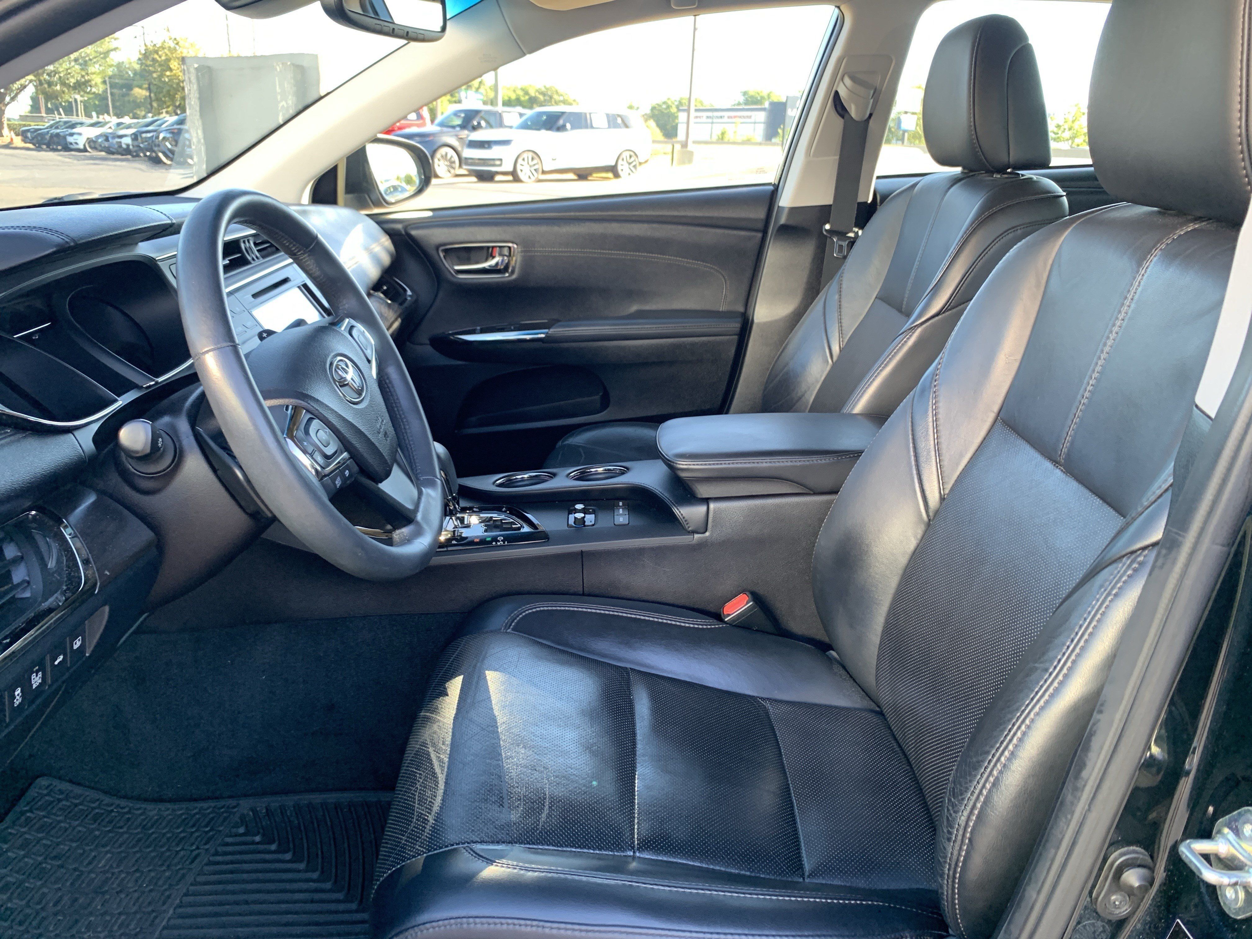 Used 2016 Toyota Avalon Limited w/ Toyota Safety Sense Package FWD image 16