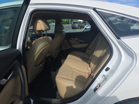 Used 2014 Hyundai Azera Limited image 3