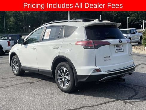 Used 2017 Toyota RAV4 XLE w/ Convenience Package AWD/4WD image 3