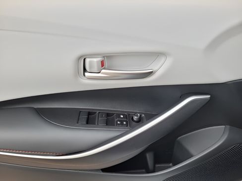 Certified 2025 Toyota Corolla SE image 26