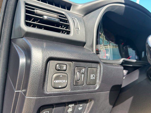 Used 2022 Toyota 4Runner SR5 Premium w/ Moonroof Package AWD/4WD image 19
