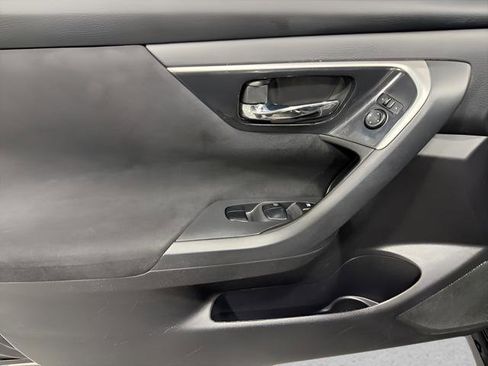 Used 2014 Nissan Altima 2.5 S FWD image 9