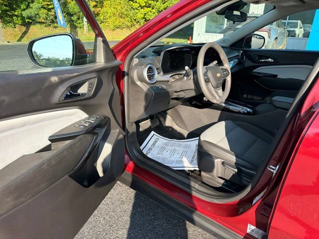 Used 2024 Chevrolet Trax LT FWD image 13