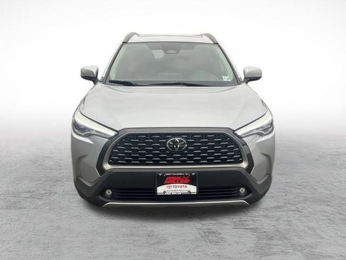 Certified 2023 Toyota Corolla Cross XLE image 2