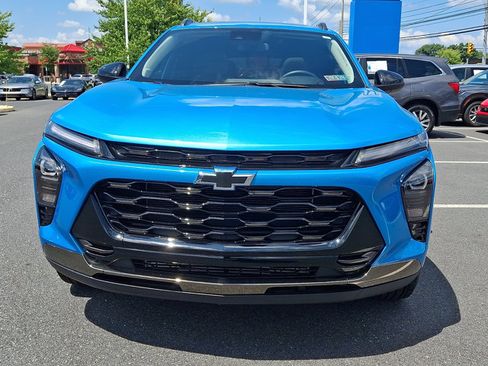 Used 2025 Chevrolet Trax ACTIV w/ Sunroof Package FWD image 2