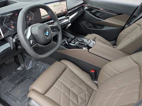 New 2026 BMW 530i xDrive image 3