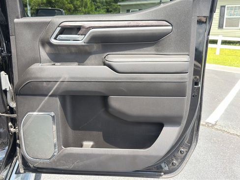 Used 2022 Chevrolet Silverado 1500 LTZ w/ Technology Package AWD/4WD image 30
