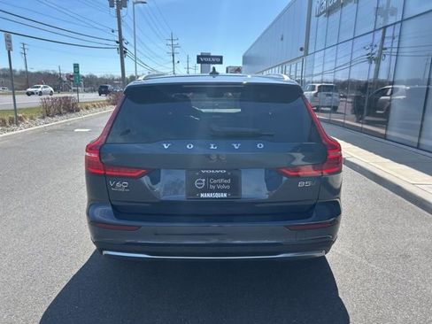 Certified 2025 Volvo V60 B5 Cross Country Plus AWD/4WD image 4