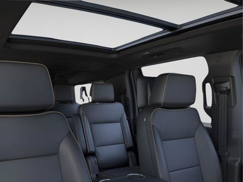 New 2026 Chevrolet Suburban Premier AWD/4WD image 5