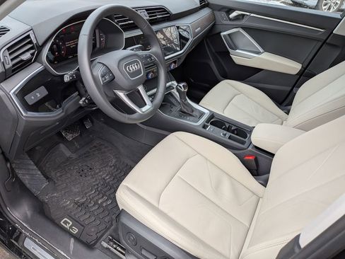 Used 2025 Audi Q3 2.0T Premium w/ Convenience Package image 10