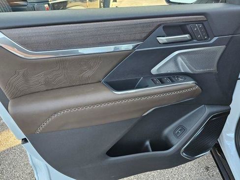 New 2026 GMC Acadia Denali Ultimate image 17