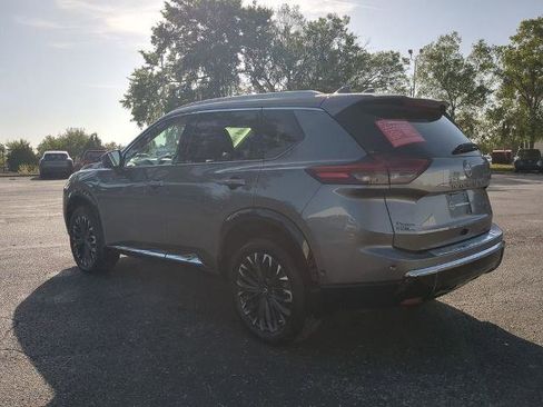 Certified 2025 Nissan Rogue Platinum w/ Tech Package image 6