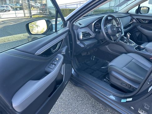 Used 2024 Subaru Outback Onyx Edition image 9