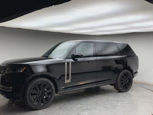 New 2026 Land Rover Range Rover Long Wheelbase SE image 6