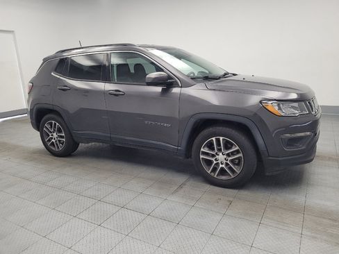 Used 2017 Jeep Compass Latitude w/ Safe & Security Group FWD image 11
