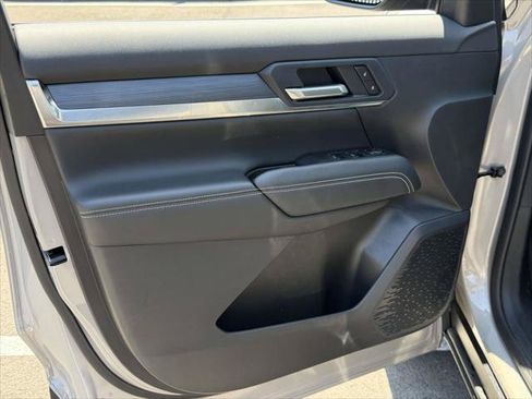 Used 2025 GMC Terrain Elevation AWD/4WD image 18