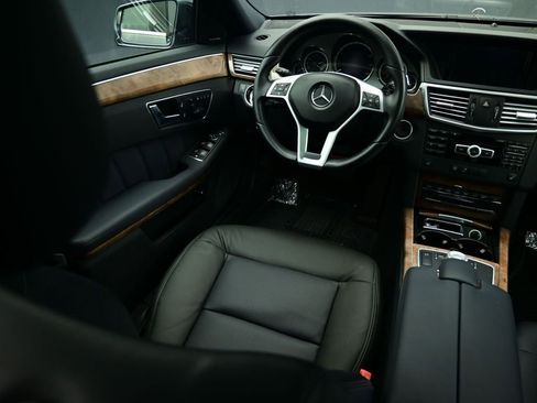 Used 2012 Mercedes-Benz E 350 4MATIC Sedan image 17