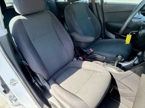 Used 2019 Chevrolet Trax LS FWD image 15