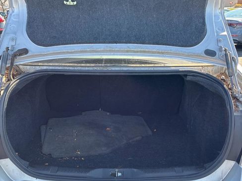 Used 2011 Nissan Sentra 2.0 SR FWD image 21