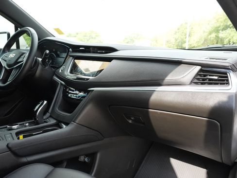 Certified 2024 Cadillac XT5 Luxury FWD image 25