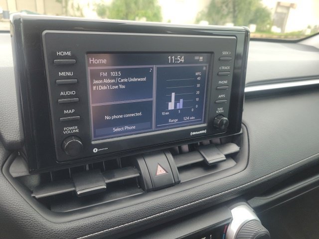 Used 2021 Toyota RAV4 LE FWD image 19