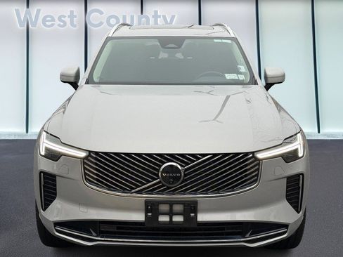 Used 2025 Volvo XC90 B5 Plus image 10