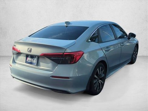 Used 2022 Honda Civic EX image 5
