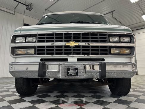 Used 1992 Chevrolet G20 RWD image 14