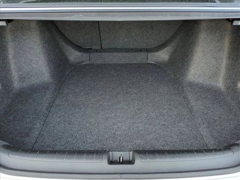 Used 2018 Honda Accord EX image 6