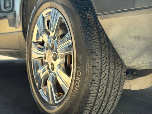 Used 2015 Cadillac SRX Luxury w/ Driver Awareness Package FWD image 42