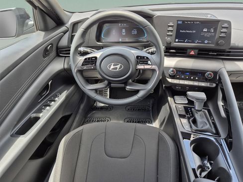 New 2026 Hyundai Elantra SEL Sport Premium FWD image 11