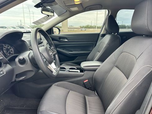 Certified 2024 Nissan Altima 2.5 SV image 9