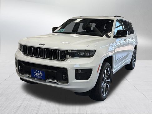 Used 2022 Jeep Grand Cherokee L Overland w/ Advanced Protech Group III AWD/4WD image 3