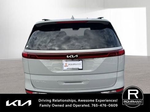 Used 2024 Kia Carnival SX Prestige image 6