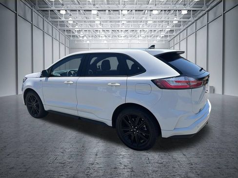 Used 2023 Ford Edge ST-Line w/ Class II Trailer Tow Package AWD/4WD image 3