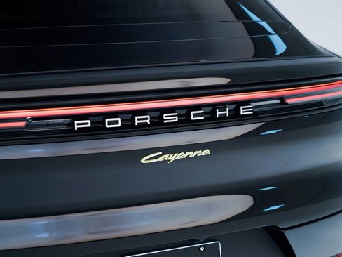 New 2026 Porsche Cayenne E-Hybrid Coupe image 14