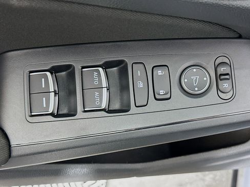 Used 2025 Honda Civic Sport image 15