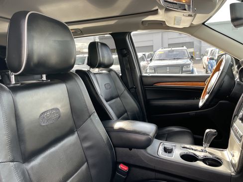 Used 2013 Jeep Grand Cherokee Overland image 14