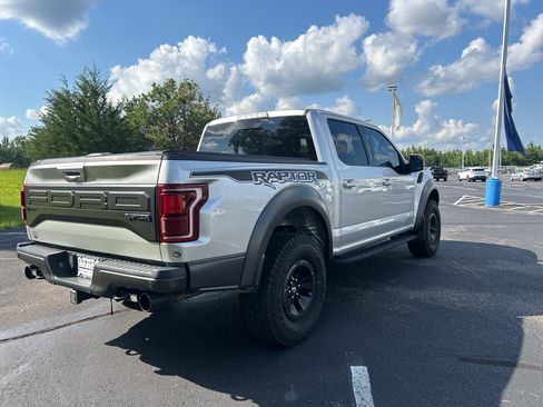 Used 2018 Ford F150 Raptor w/ Equipment Group 802A Luxury AWD/4WD image 7