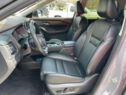 Certified 2023 Nissan Rogue SV w/ SV Premium B Package AWD/4WD image 7