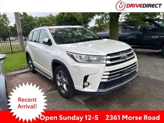 Used 2018 Toyota Highlander Limited Platinum AWD/4WD video 1