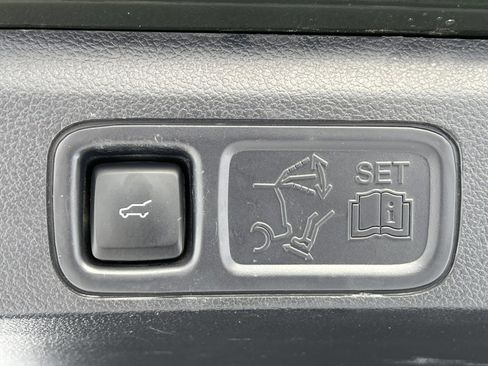 Certified 2022 Ford Expedition Limited image 39