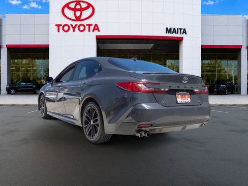 Used 2025 Toyota Camry SE FWD image 5
